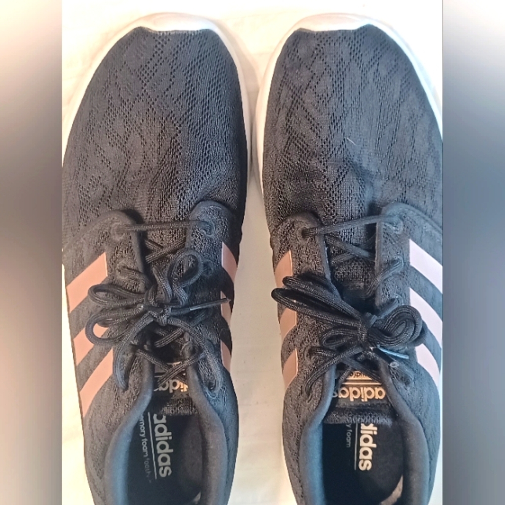 Womens Adidas sz9